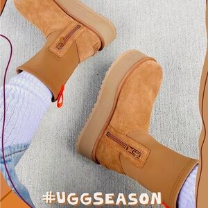 NEW | UGG Classic Dipper Ankle Boots